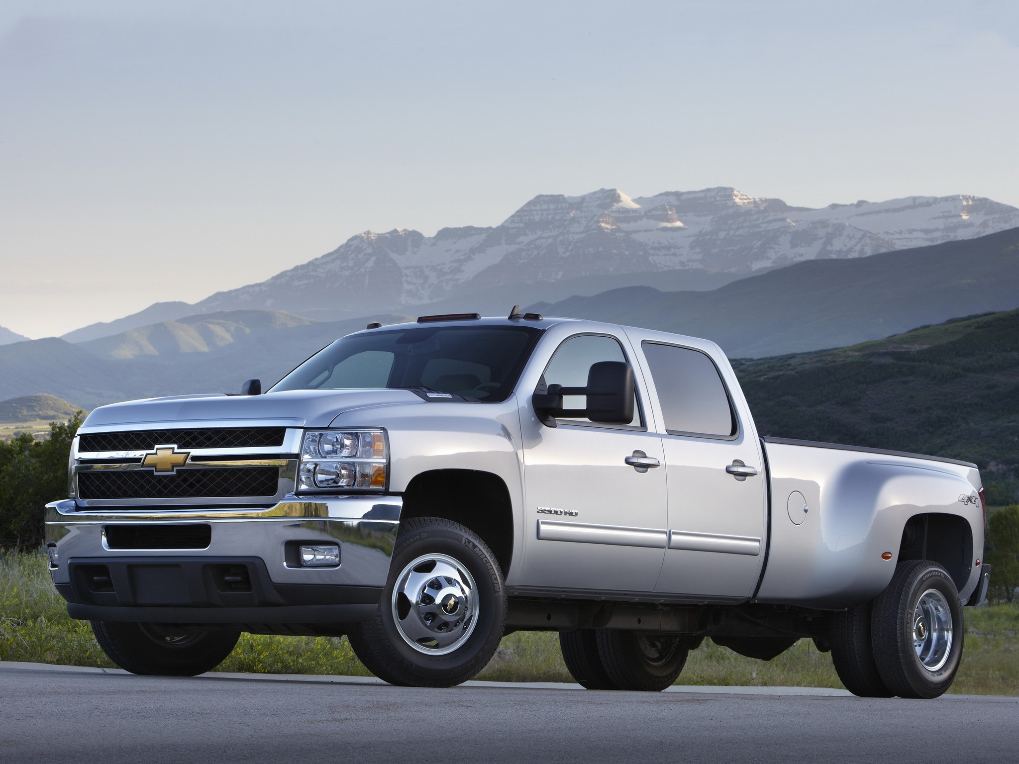 Chevrolet Silverado 3500Hd photo 28