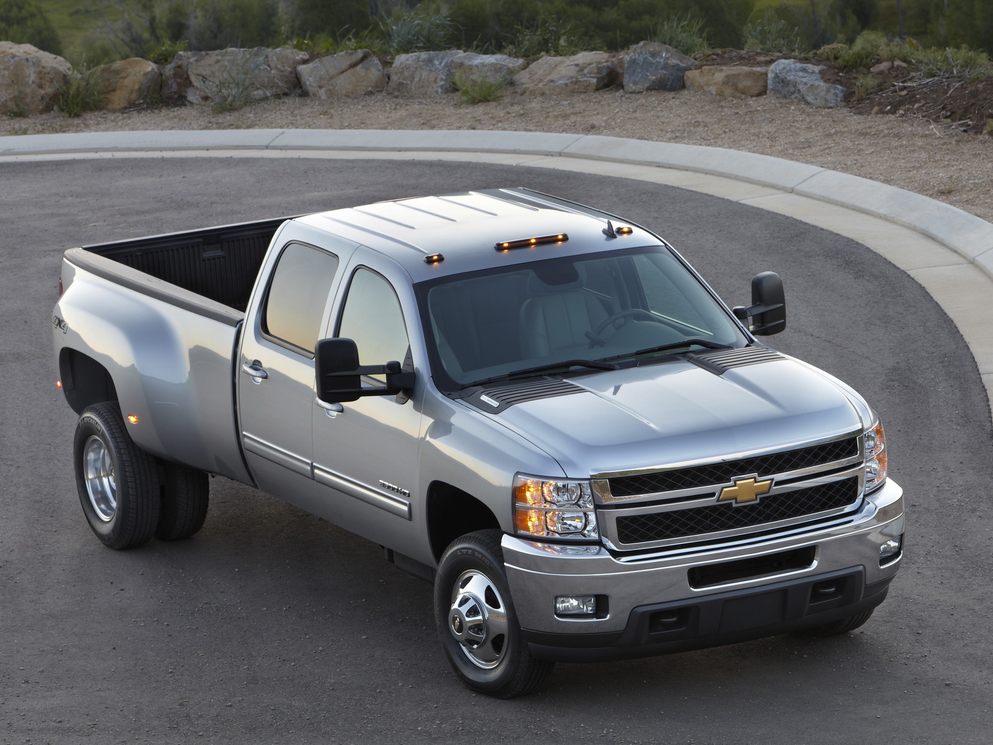 Chevrolet Silverado 3500Hd photo 30