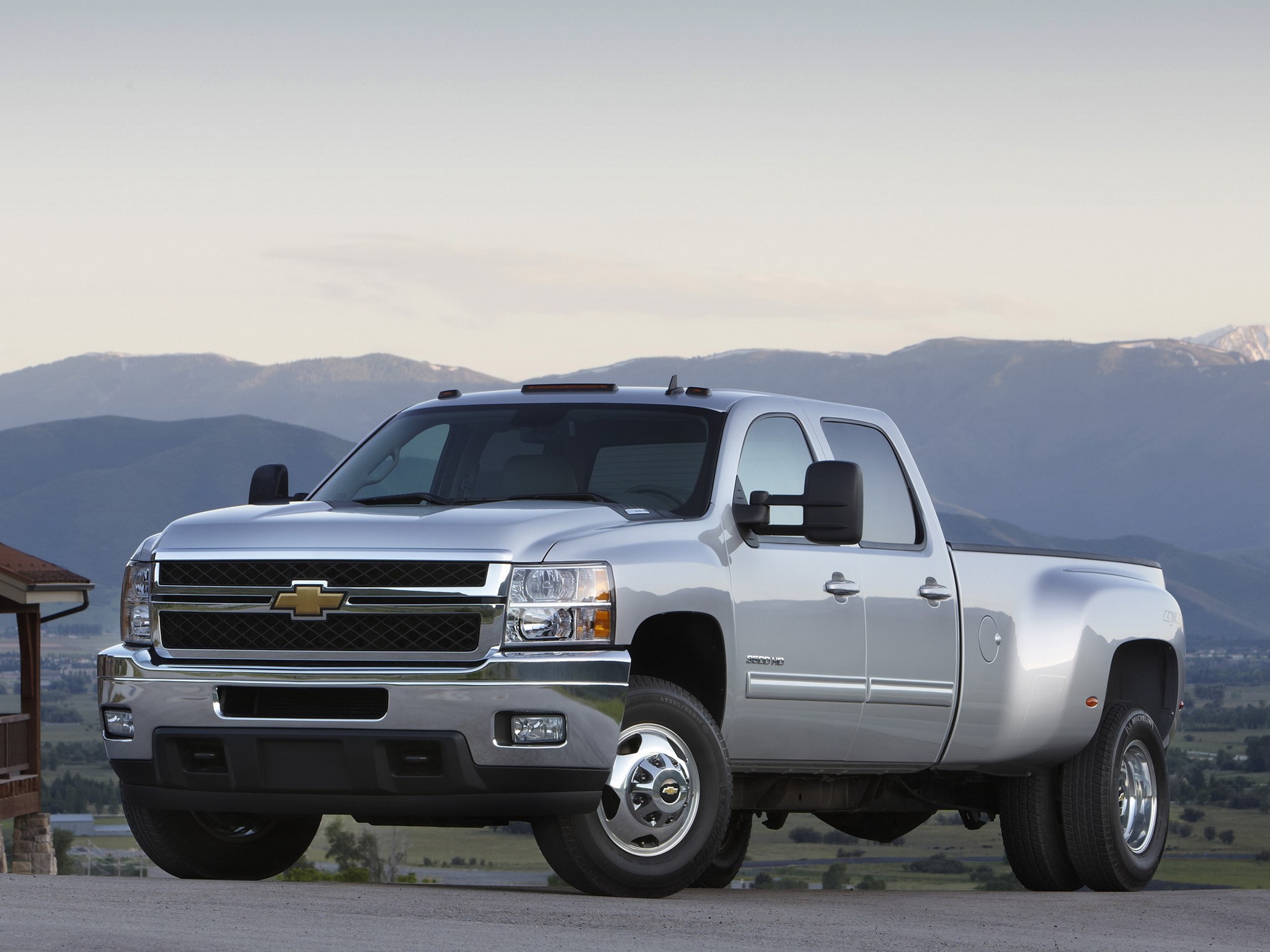 Chevrolet Silverado 3500Hd photo 31