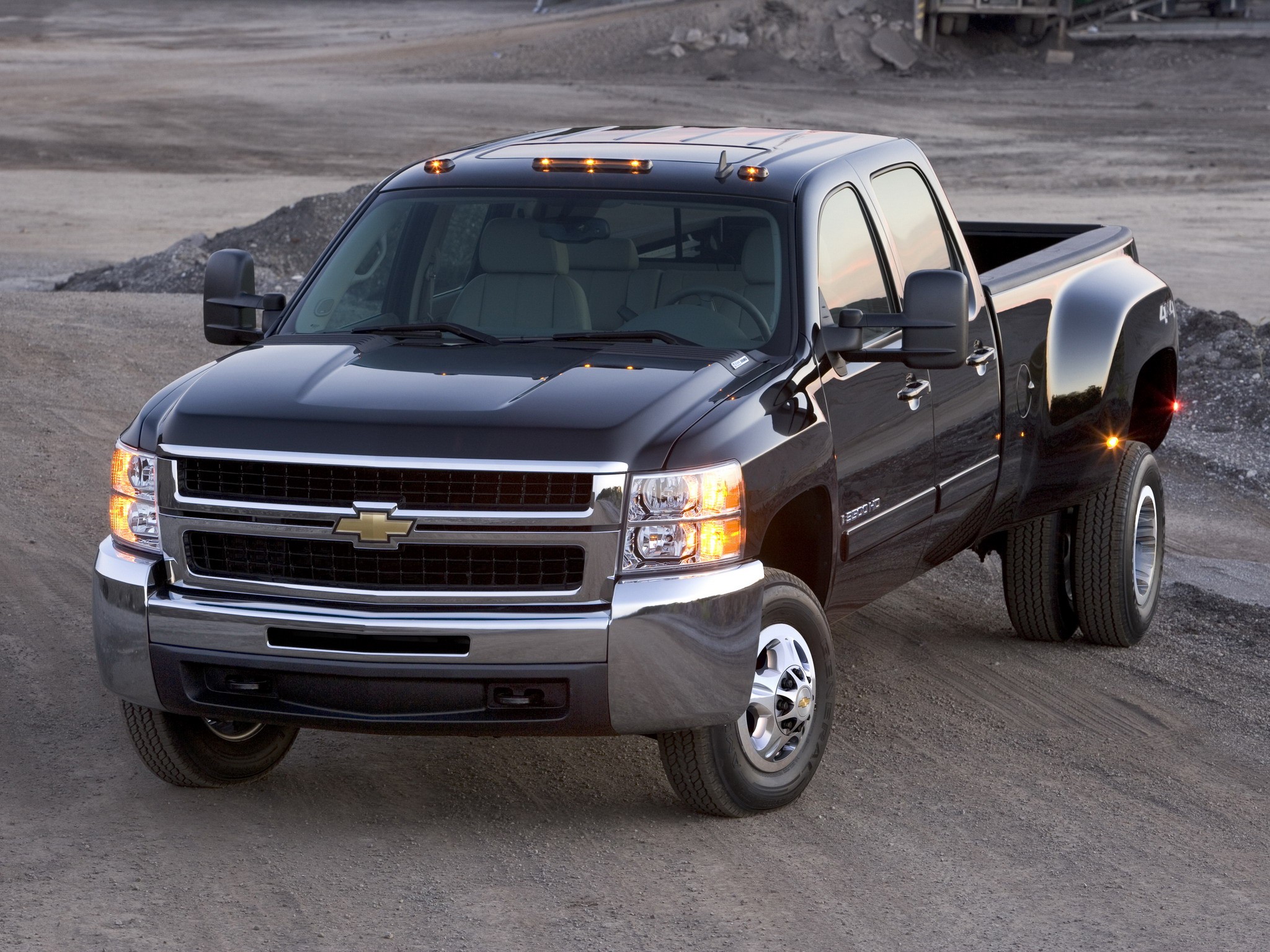 Chevrolet Silverado 3500Hd photo 43