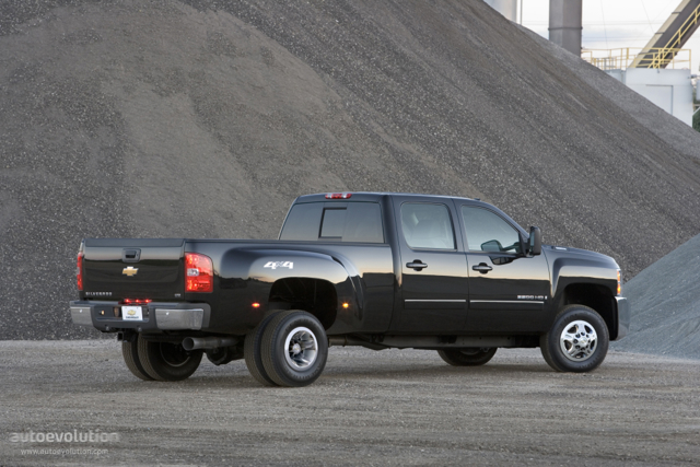 Chevrolet Silverado 3500Hd photo 10