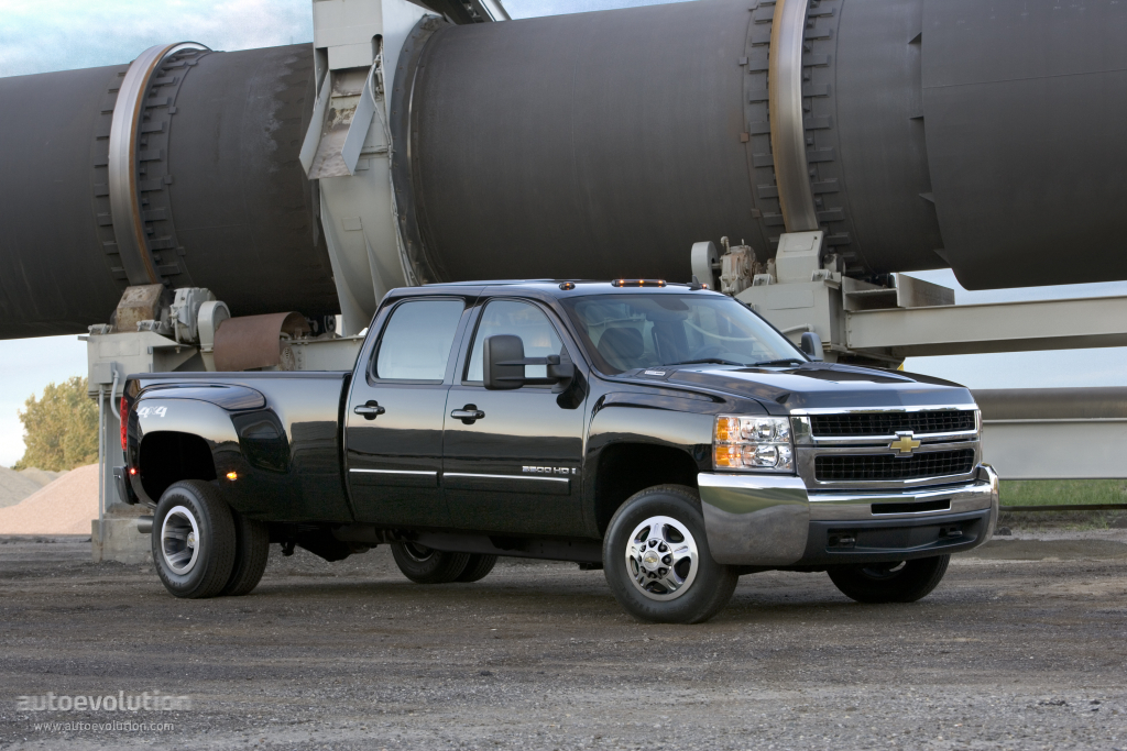Chevrolet Silverado 3500Hd photo 2