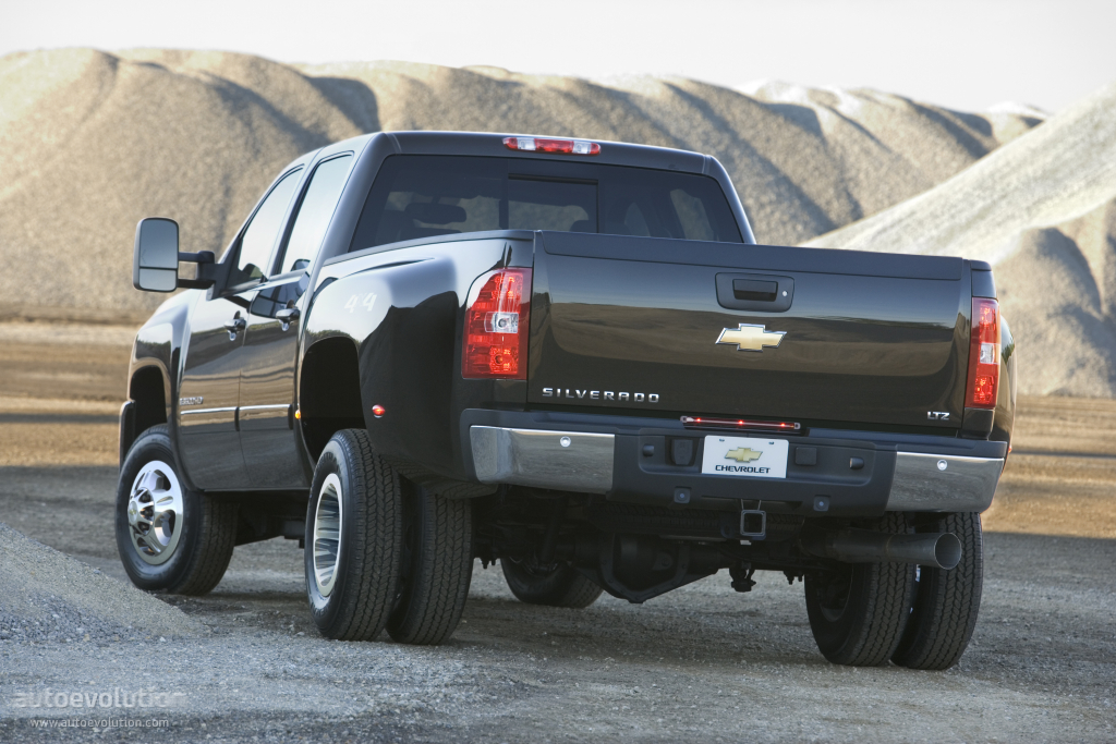 Chevrolet Silverado 3500Hd photo 3