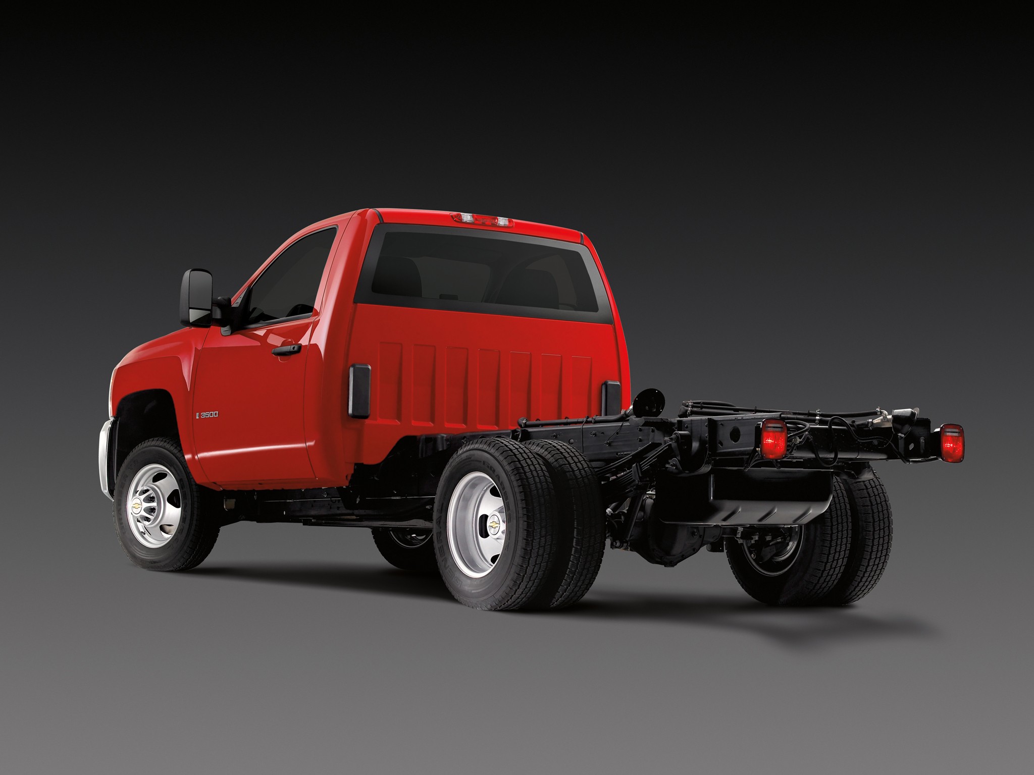 Chevrolet Silverado 3500Hd photo 2