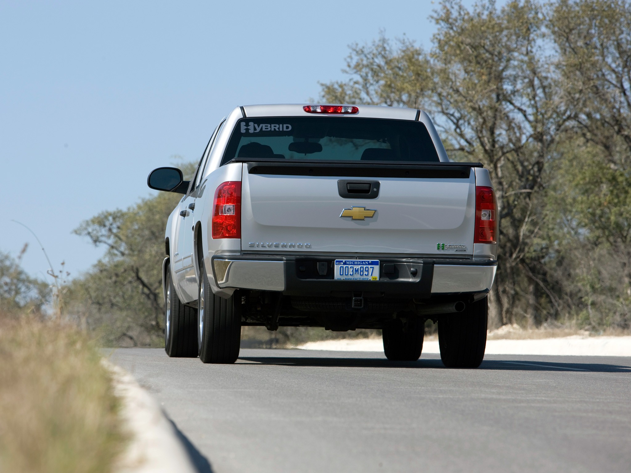 Chevrolet Silverado Hybrid photo 22
