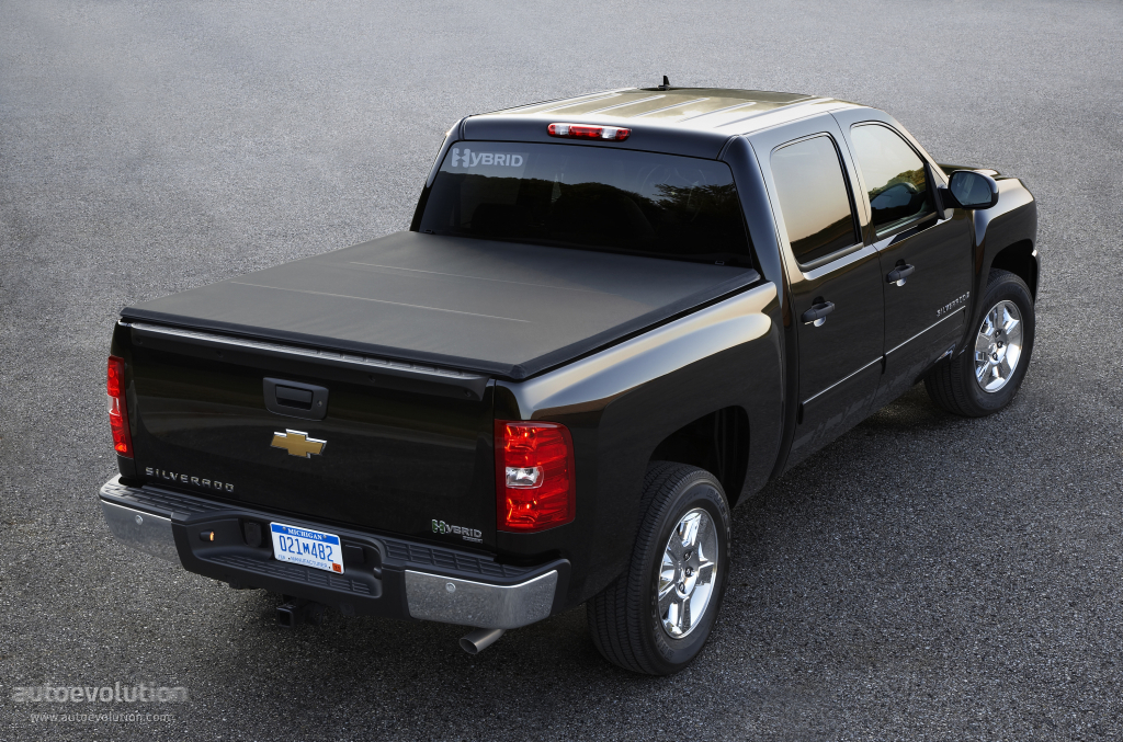 Chevrolet Silverado Hybrid photo 2