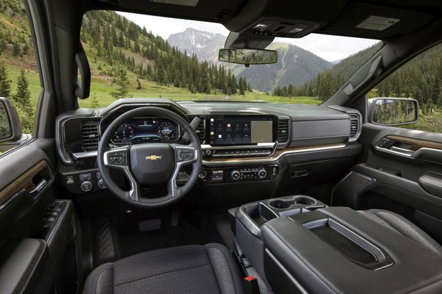 Chevrolet Silverado photo 23