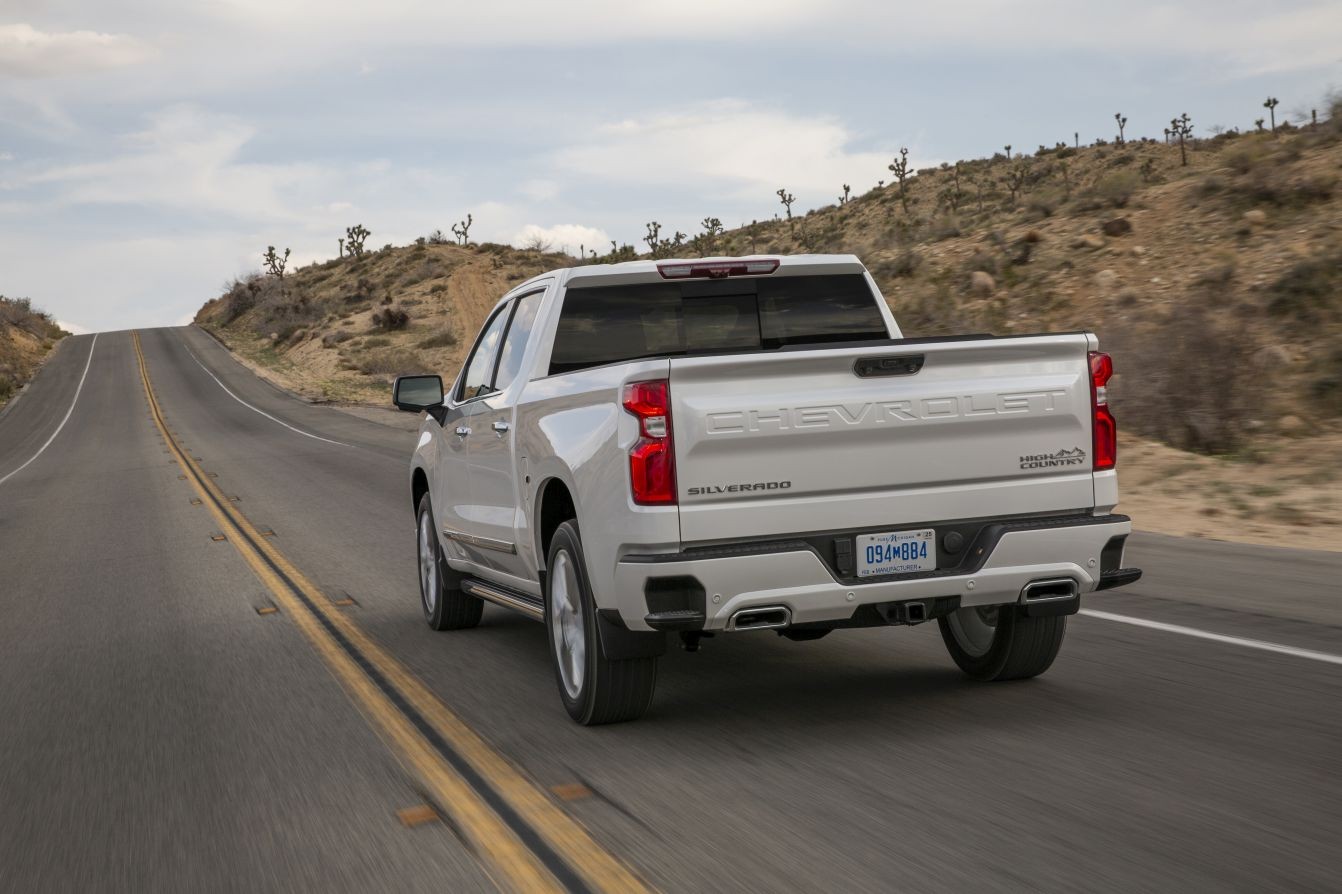 Chevrolet Silverado photo 5