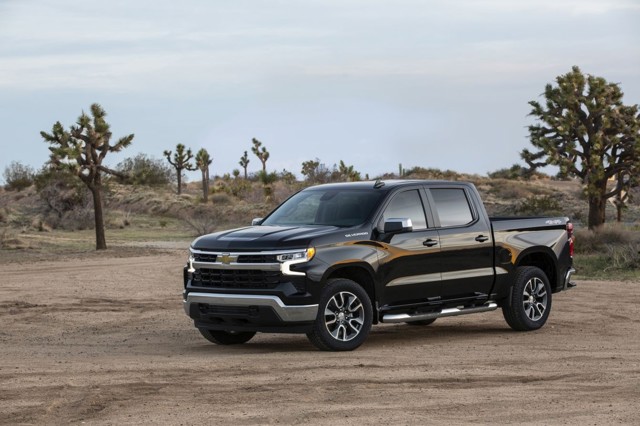 Chevrolet Silverado photo 13
