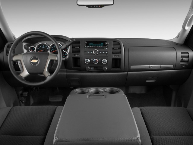 Chevrolet Silverado photo 24