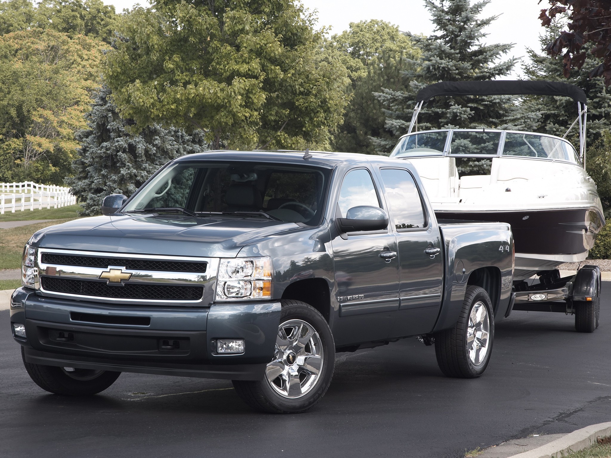 Chevrolet Silverado photo 12