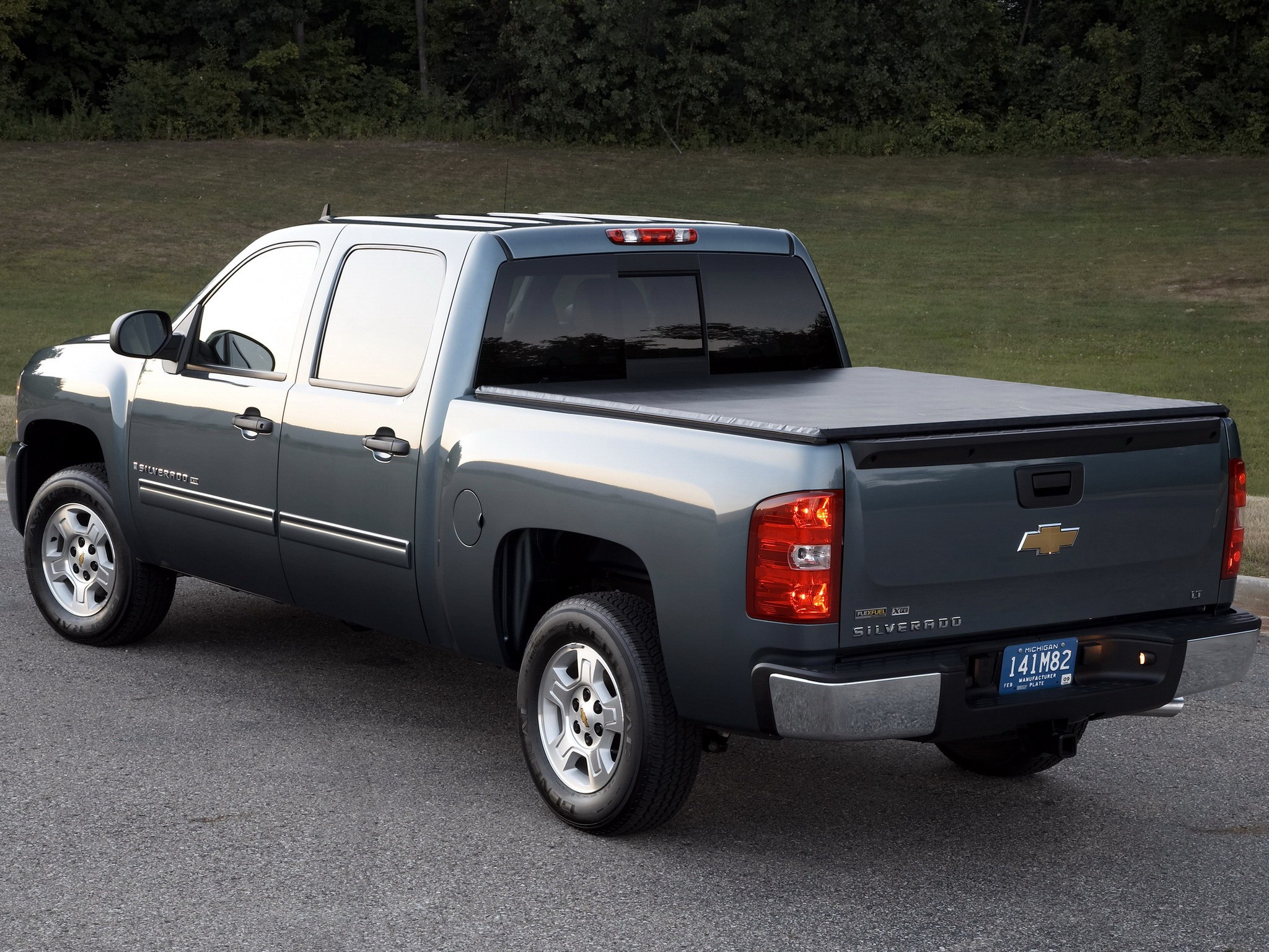Chevrolet Silverado photo 15