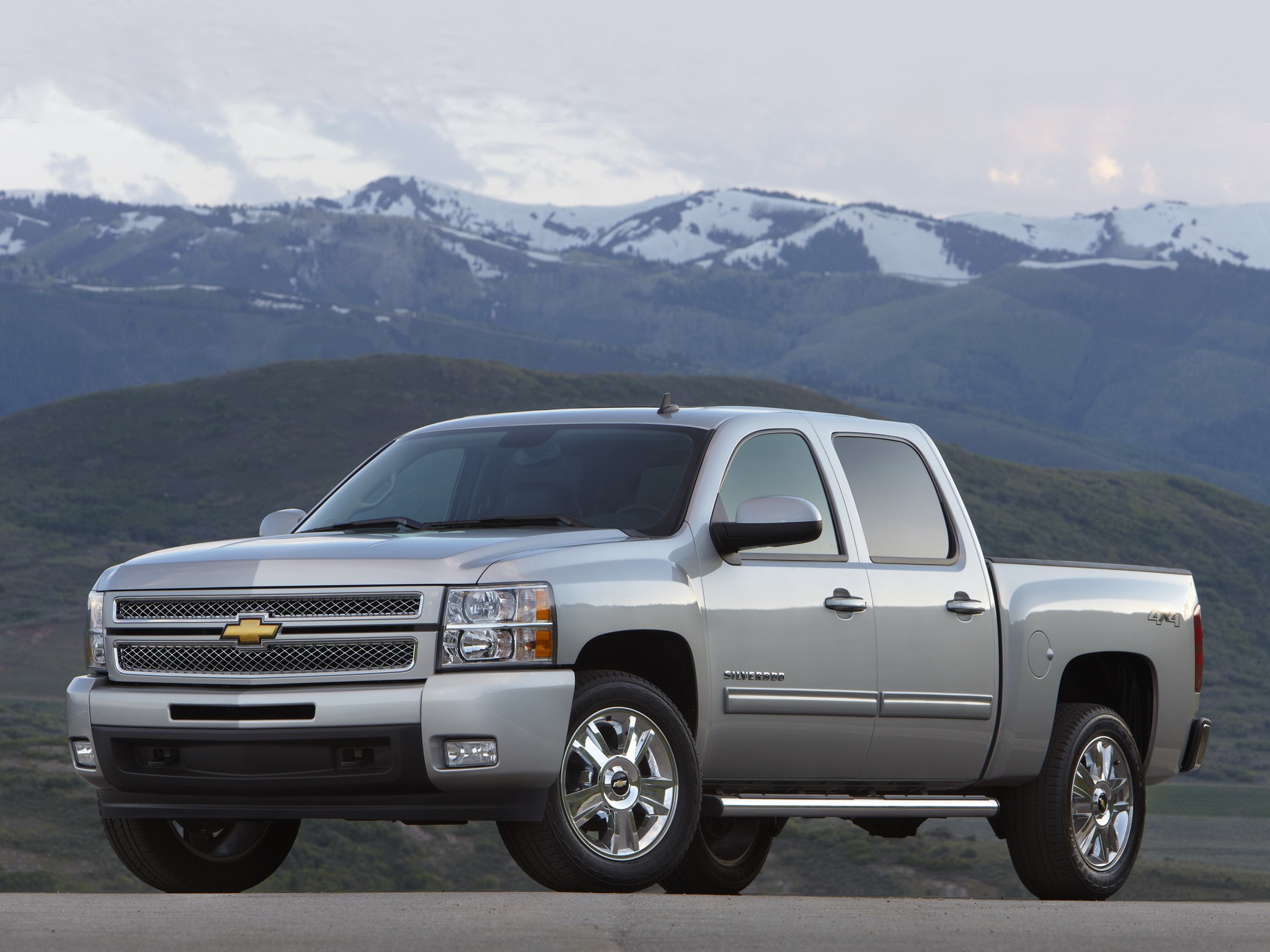 Chevrolet Silverado photo 16
