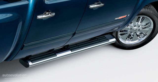 Chevrolet Silverado photo 2