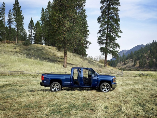 Chevrolet Silverado photo 4
