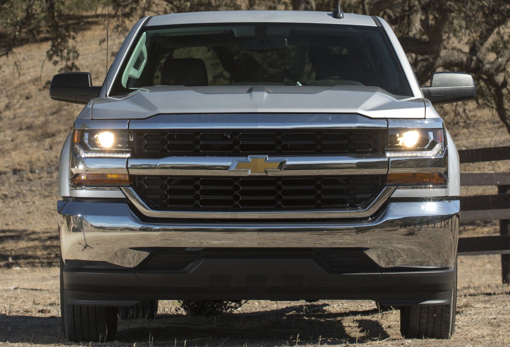 Chevrolet Silverado photo 22