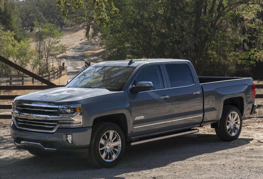 Chevrolet Silverado photo 32