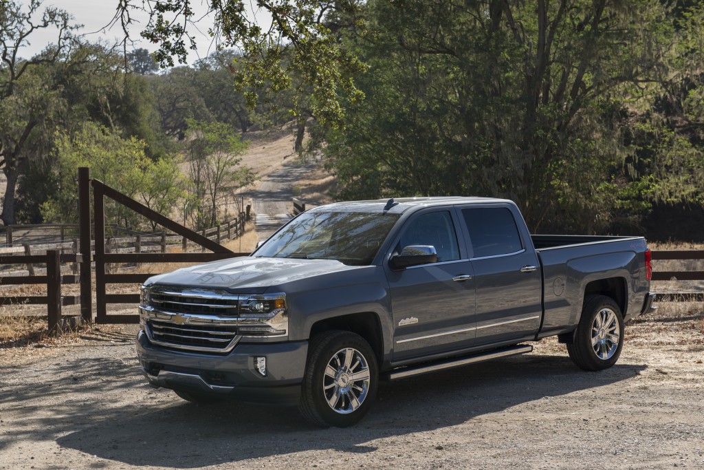 Chevrolet Silverado photo 33
