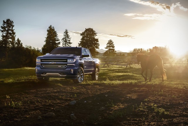 Chevrolet Silverado photo 40