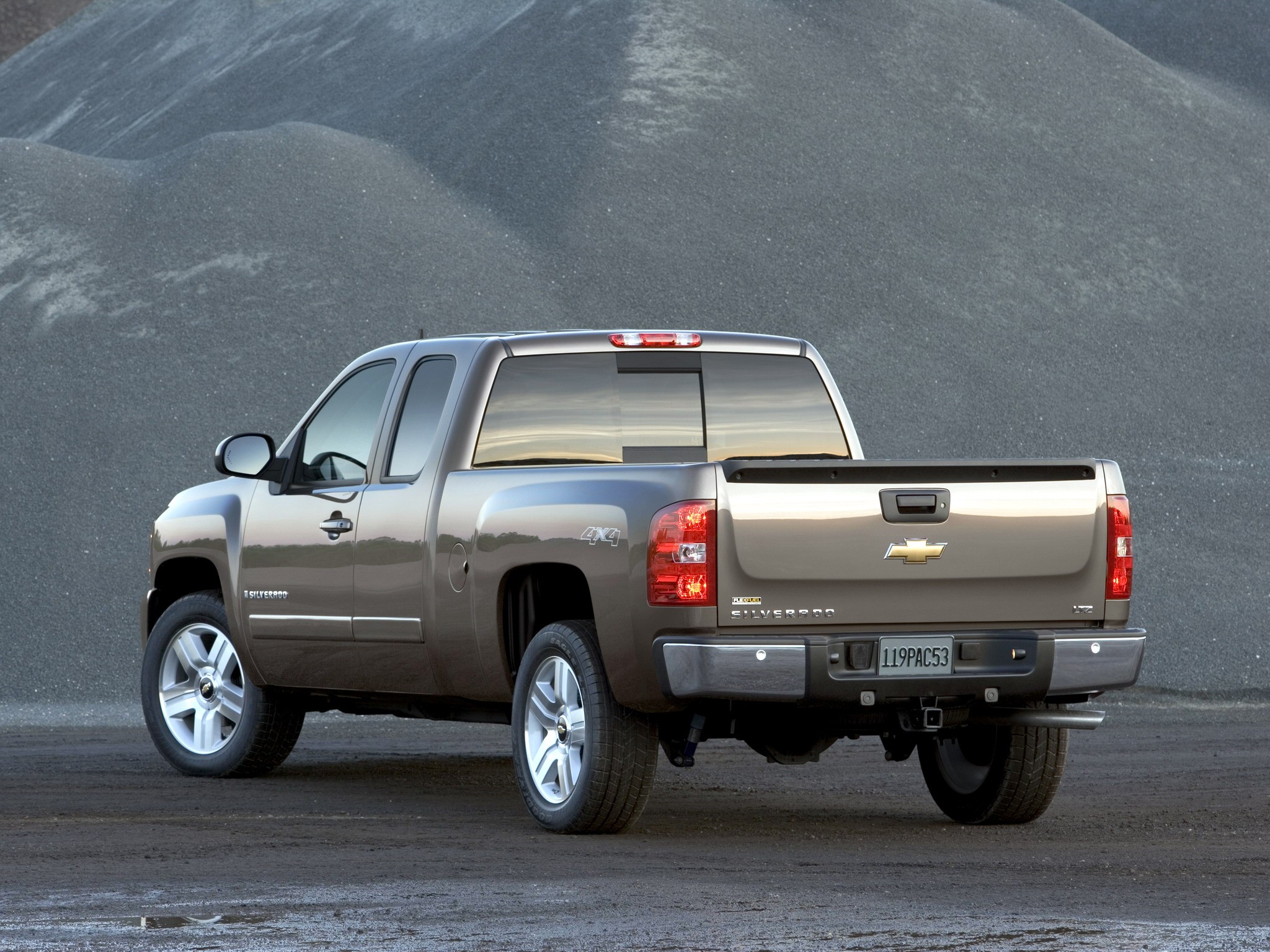 Chevrolet Silverado photo 7