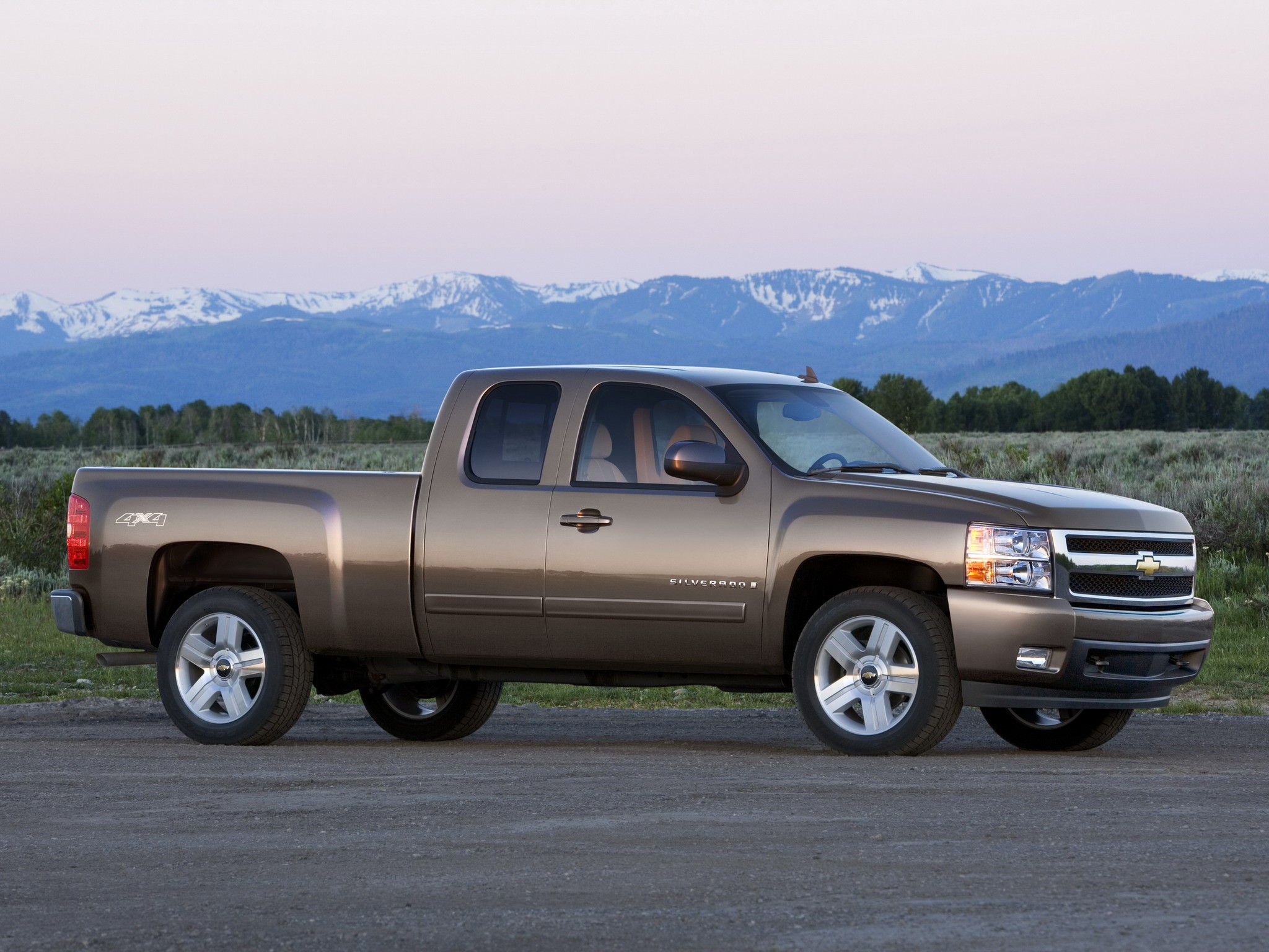Chevrolet Silverado photo 20