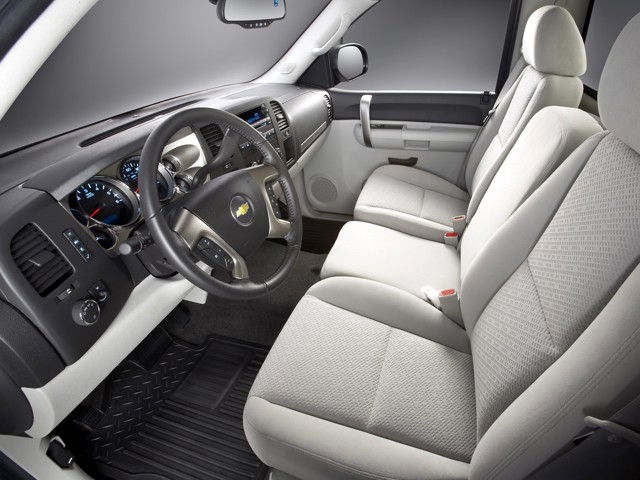 Chevrolet Silverado photo 29