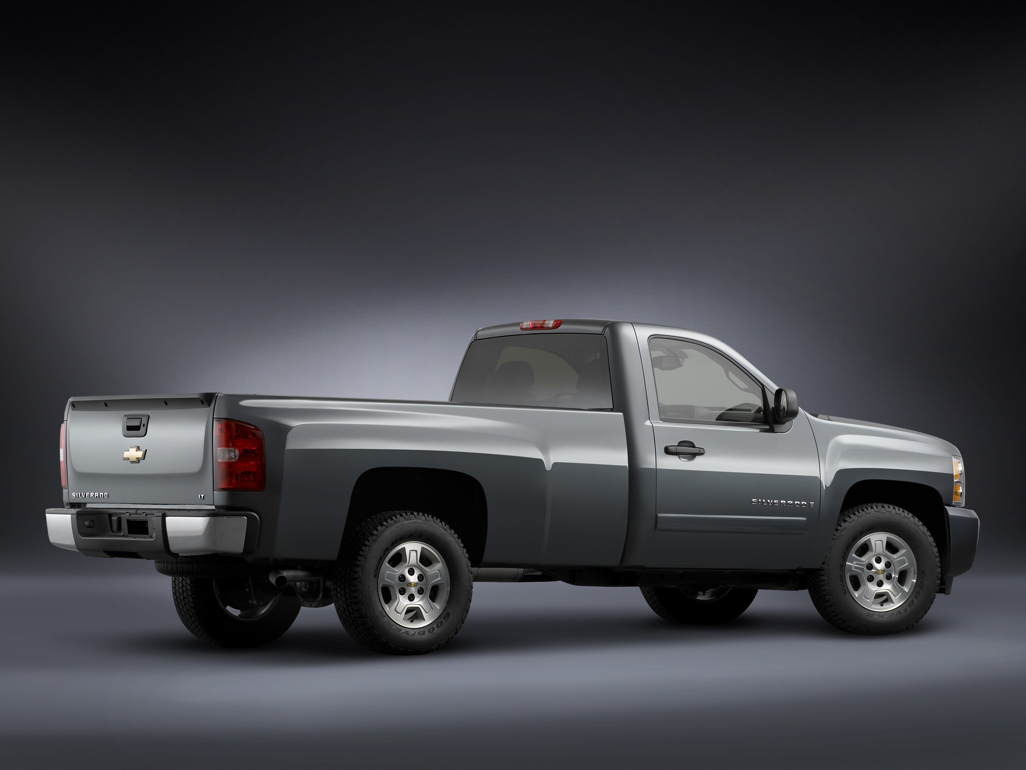 Chevrolet Silverado photo 13