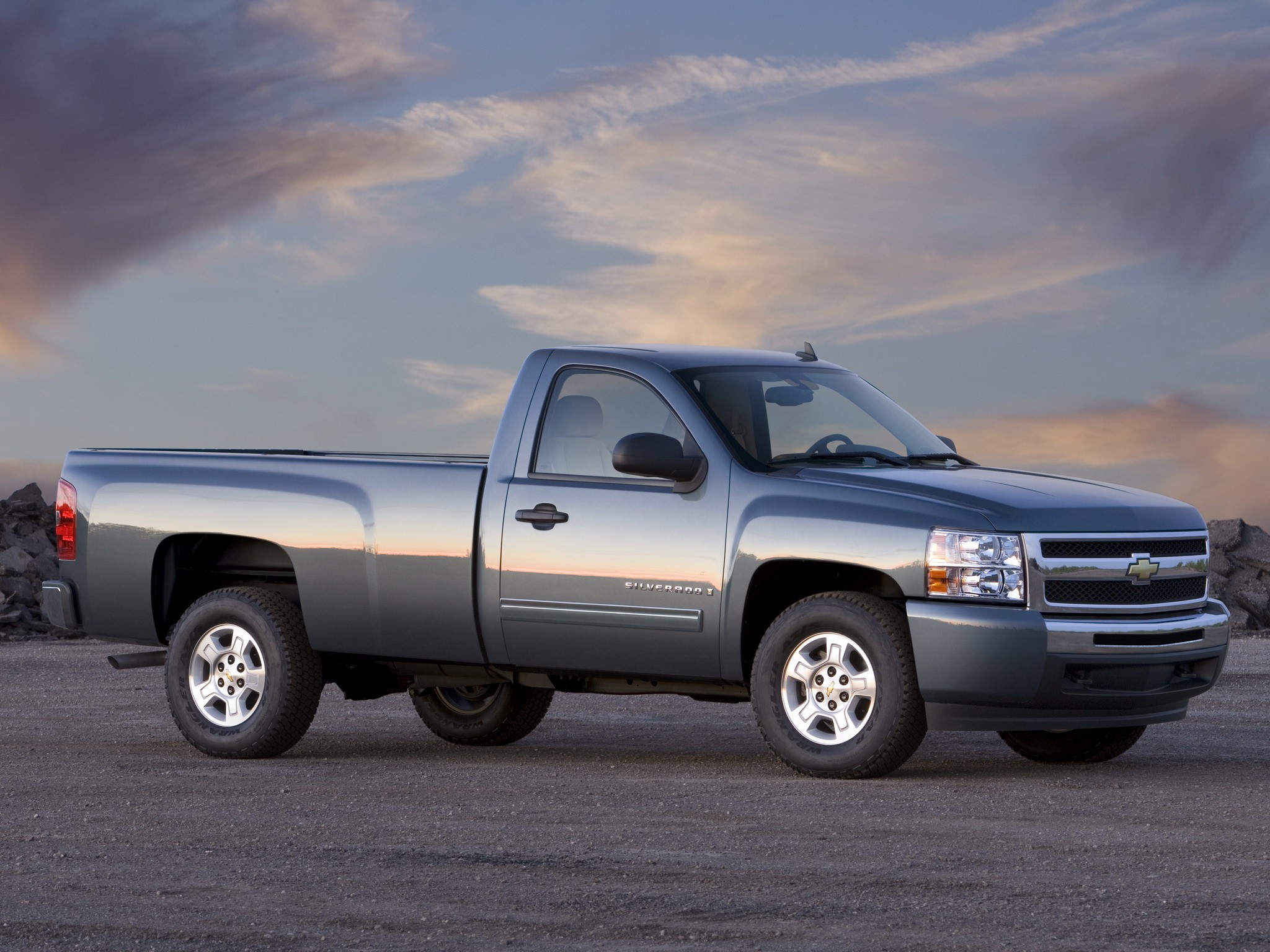 Chevrolet Silverado photo 17