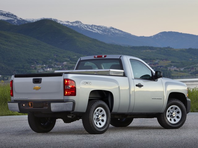 Chevrolet Silverado photo 21