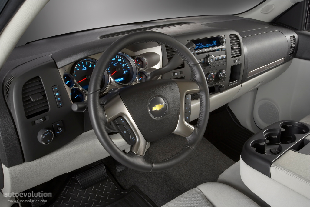 Chevrolet Silverado photo 25