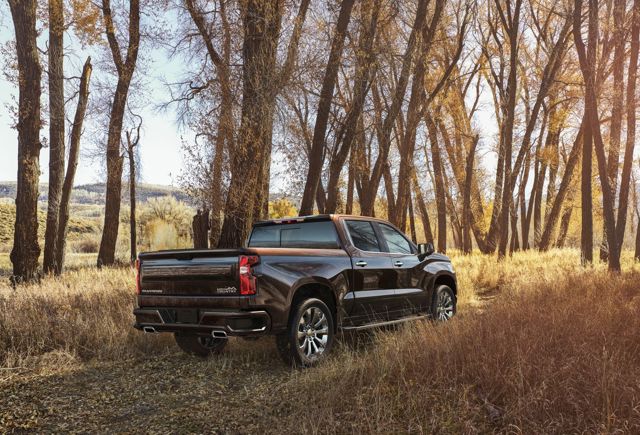 Chevrolet Silverado photo 5