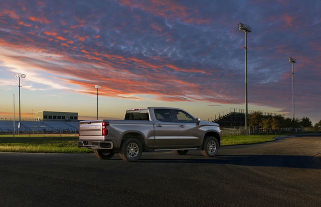 Chevrolet Silverado photo 7