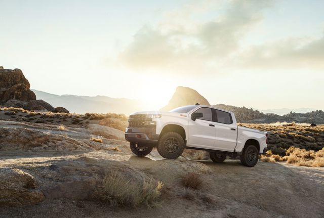 Chevrolet Silverado photo 8