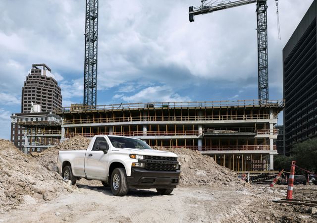 Chevrolet Silverado photo 16
