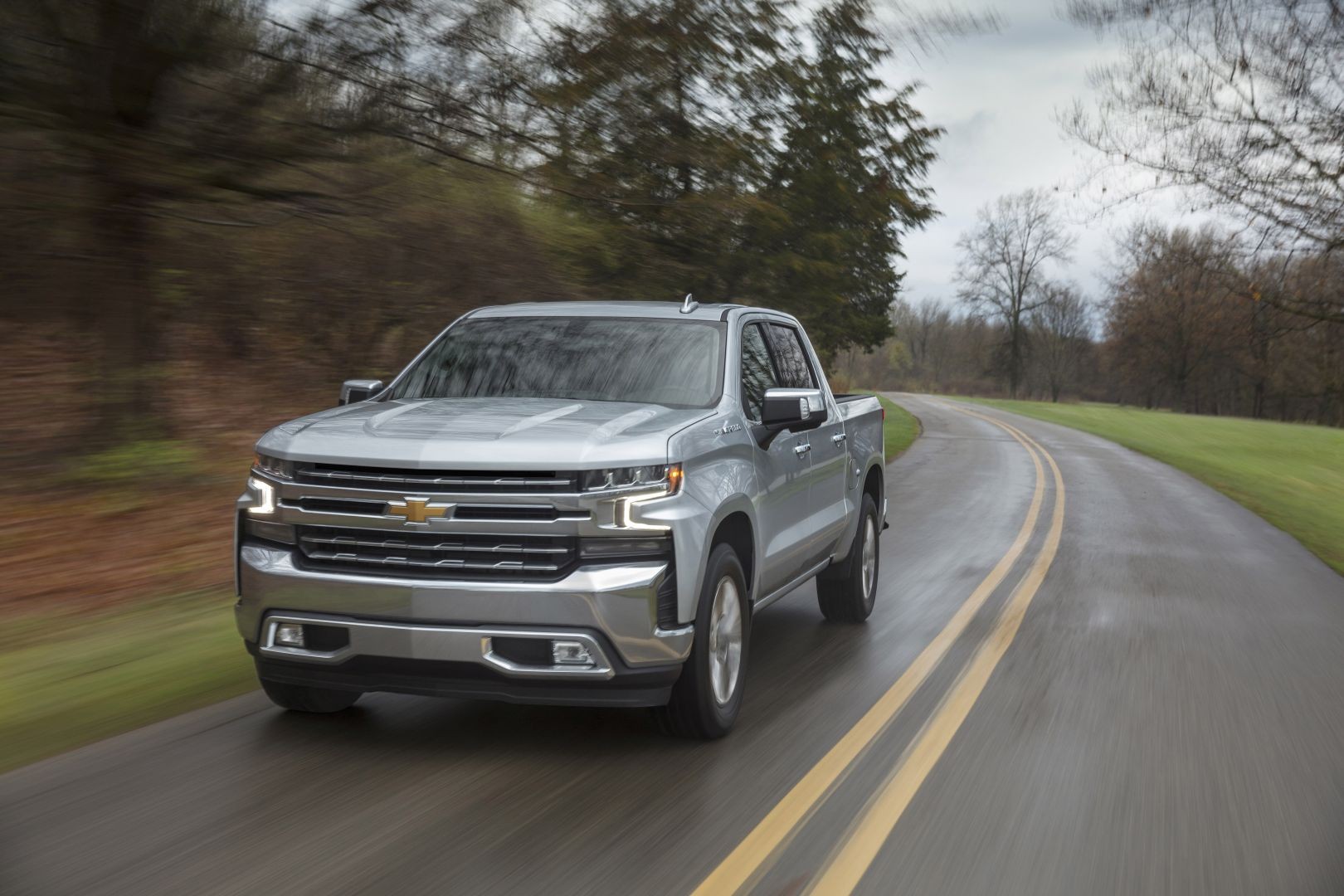 Chevrolet Silverado photo 18