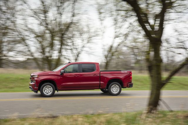 Chevrolet Silverado photo 20