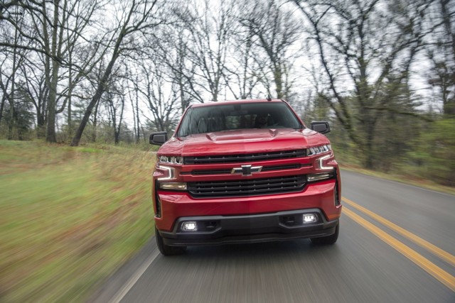 Chevrolet Silverado photo 24