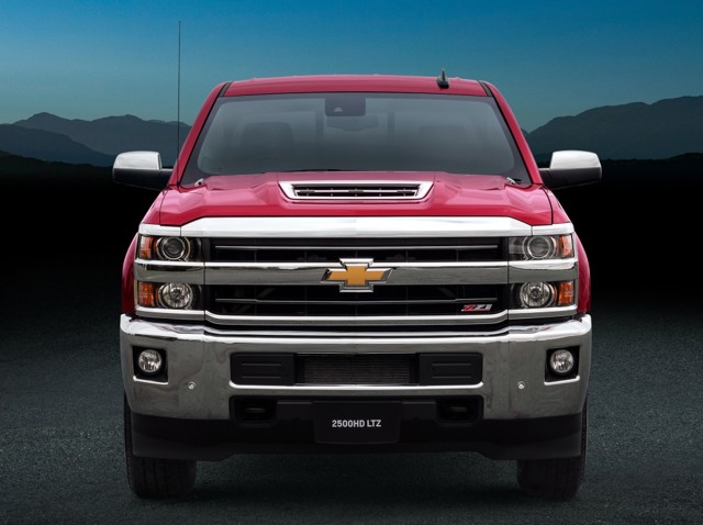 Chevrolet Silverado photo 3