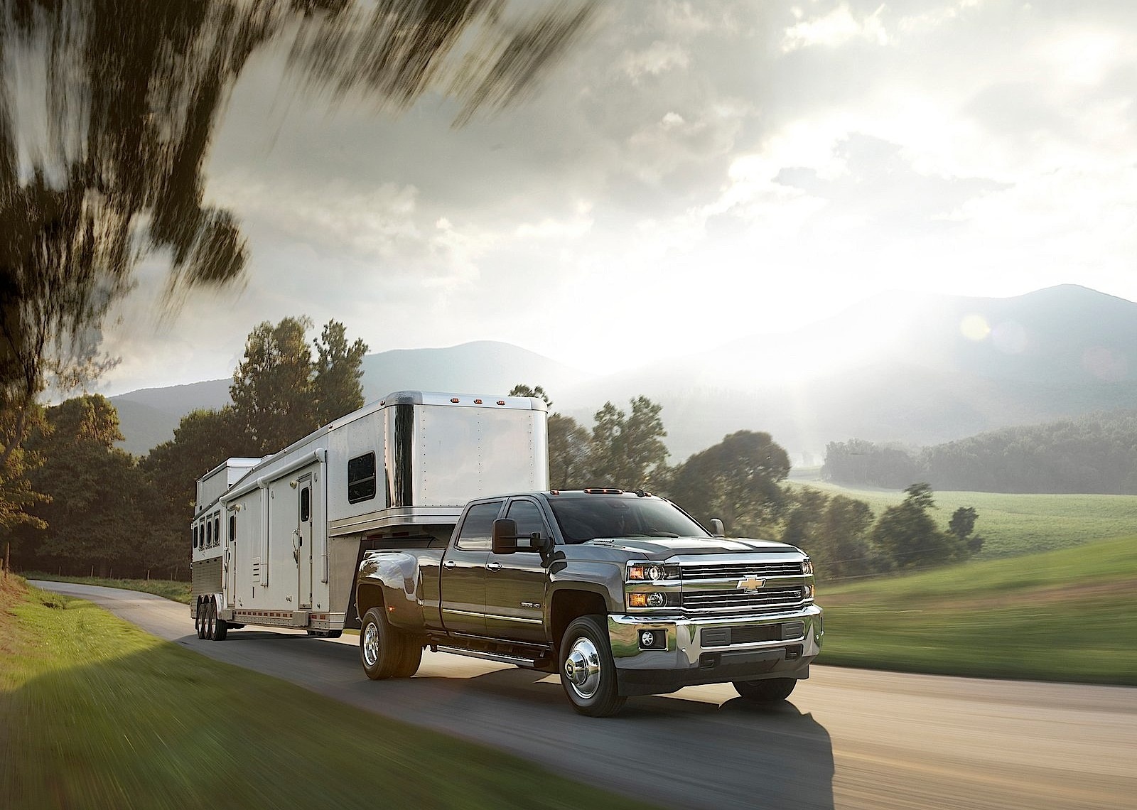 Chevrolet Silverado photo 10