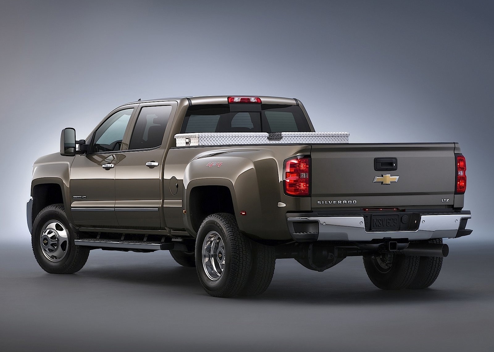 Chevrolet Silverado photo 6