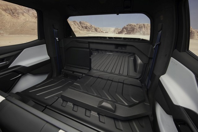 Chevrolet Silverado photo 36