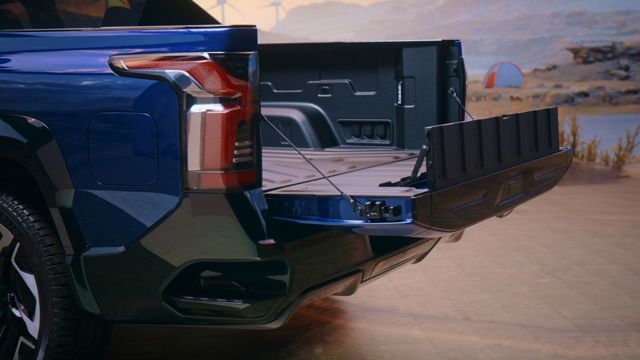 Chevrolet Silverado photo 11