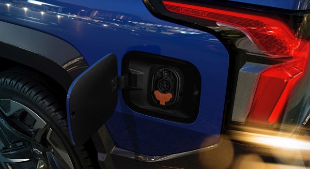 Chevrolet Silverado photo 15