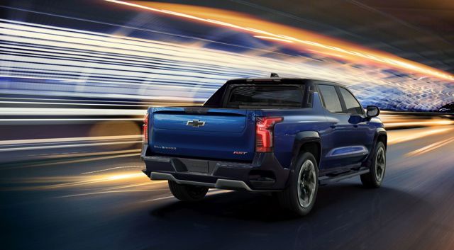 Chevrolet Silverado photo 17