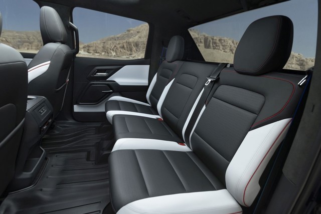 Chevrolet Silverado photo 34