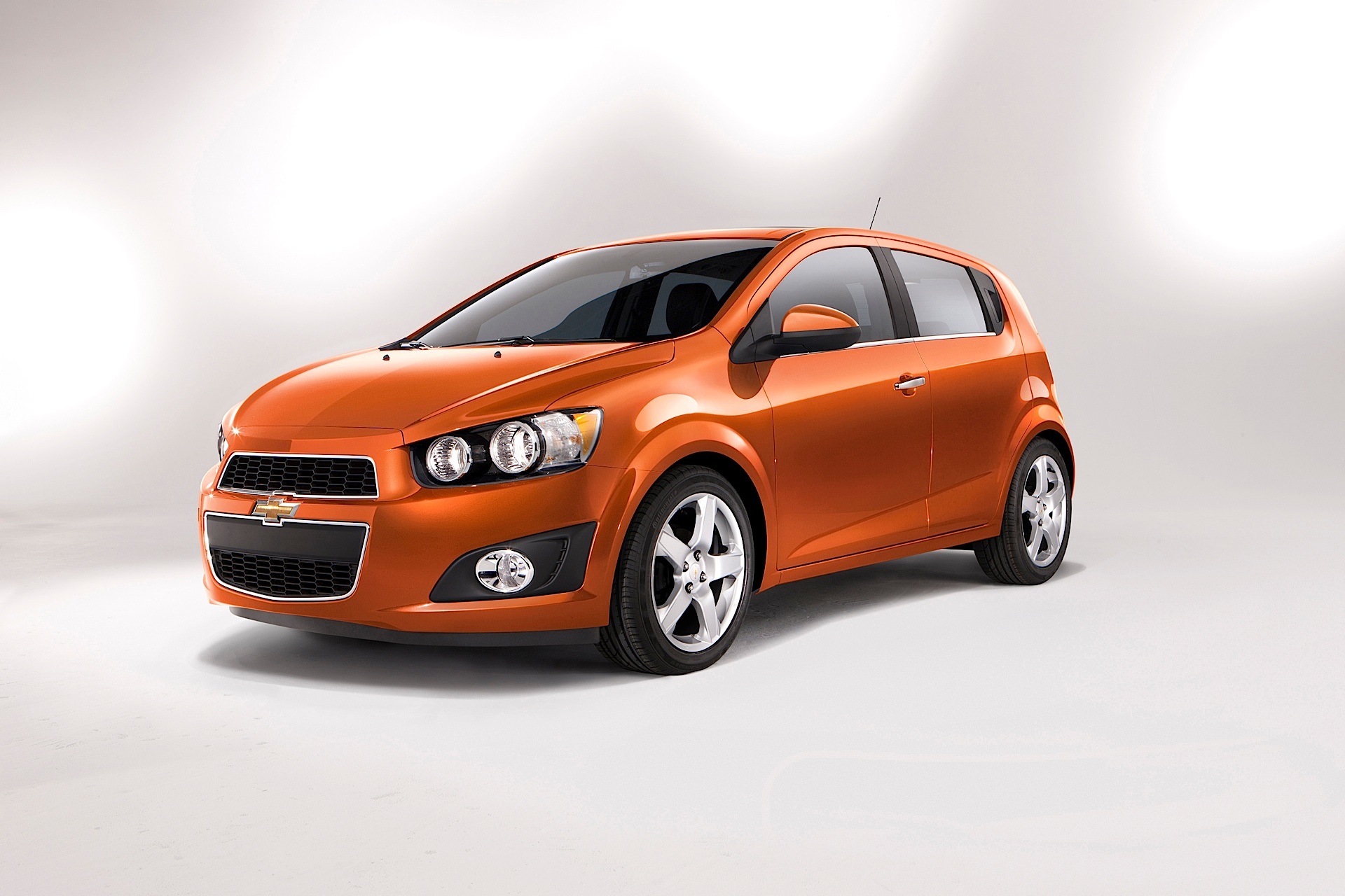 Chevrolet Sonic Hatchback photo 6