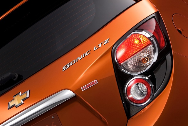 Chevrolet Sonic Hatchback photo 8