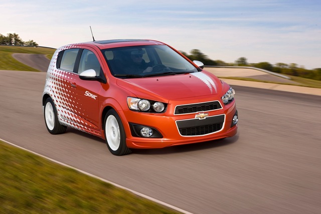 Chevrolet Sonic Hatchback photo 12