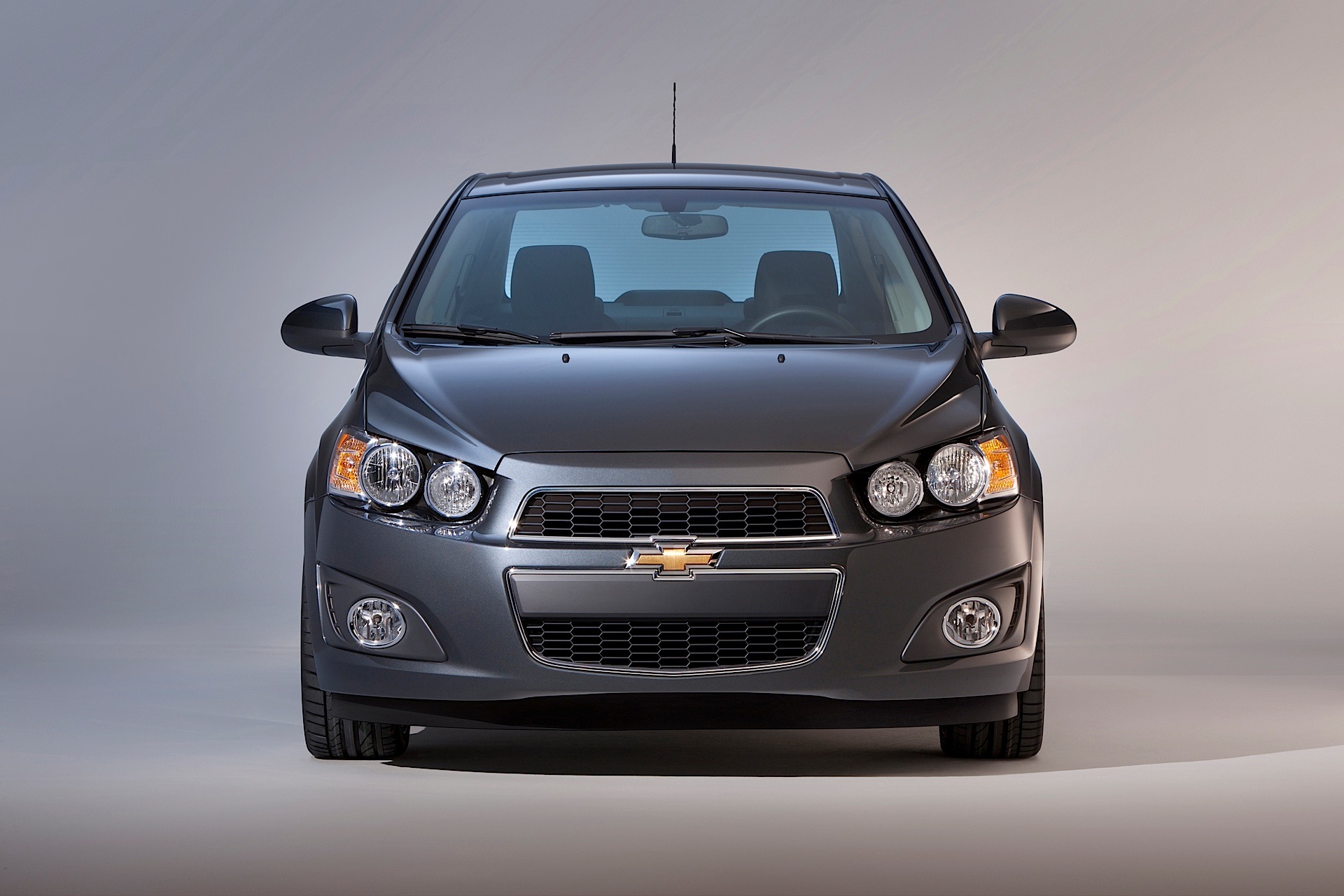 Chevrolet Sonic Hatchback photo 18
