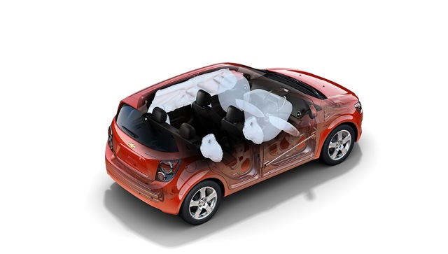 Chevrolet Sonic Hatchback photo 19